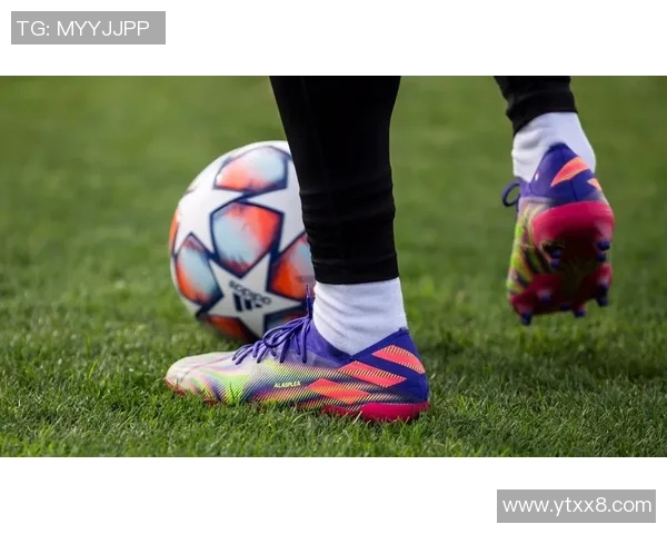 足球明星们的球鞋风采与科技结合的完美演绎